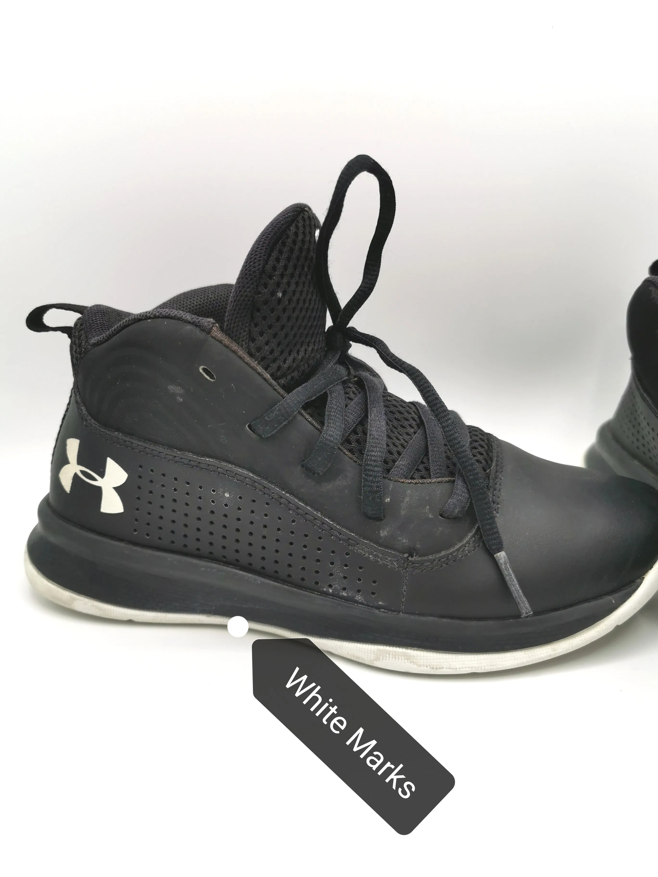 BOYS SIZE 2 YOUTH - UNDER ARMOUR, High-top Running Shoes GUC B19