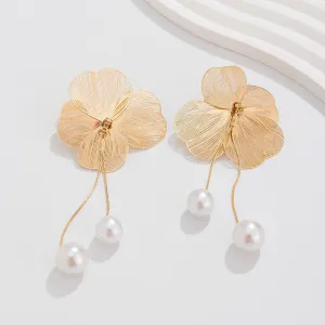 Chic Geometric Floral Pearl Dangle Earrings