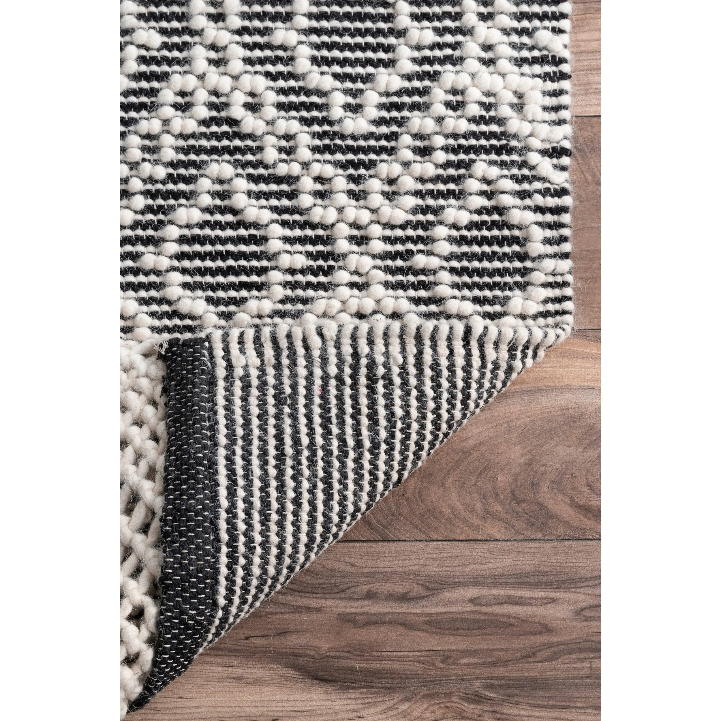 HAND WOVEN DARLEN TASSEL