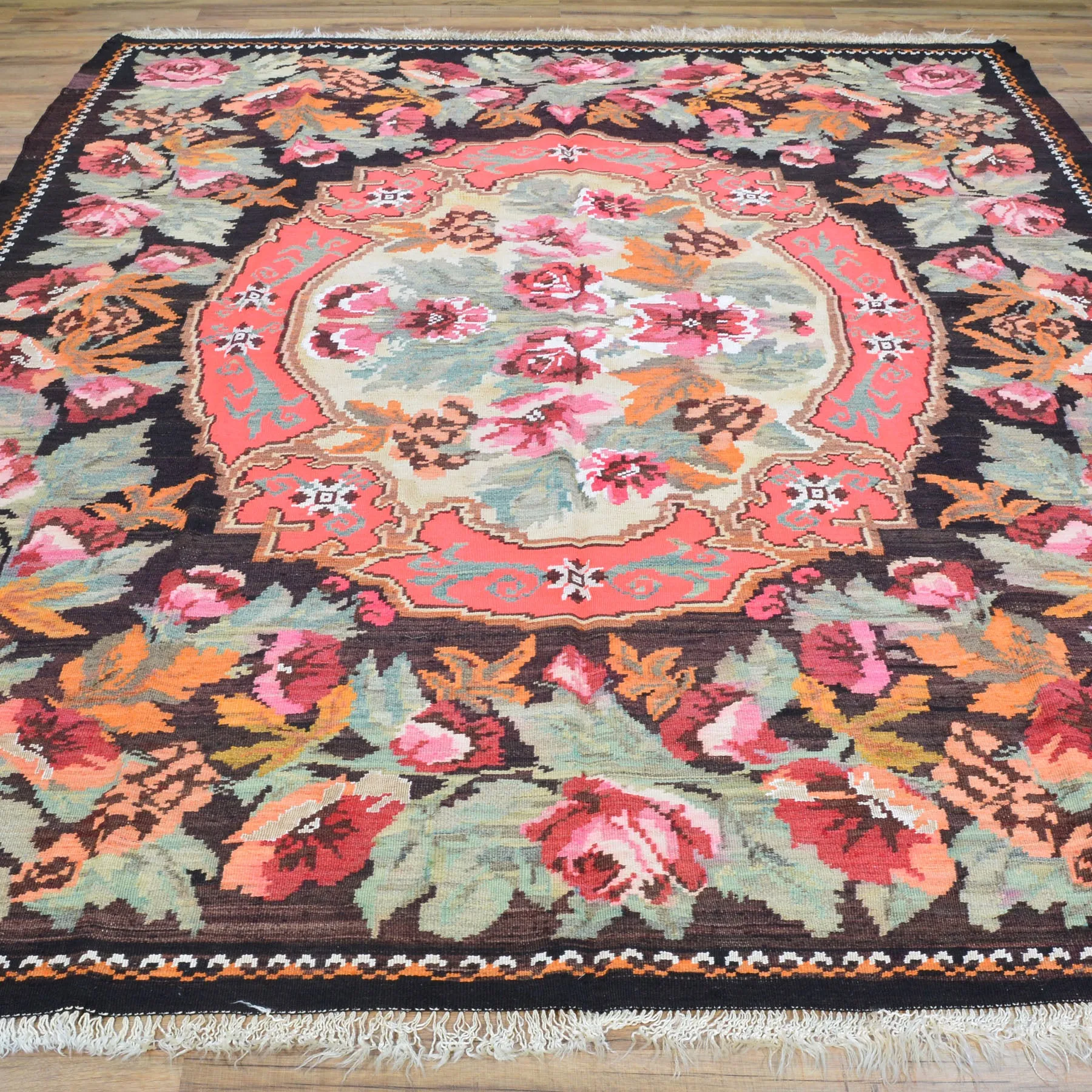 Hand-Woven Reversible Bessarabian Maldivian Kilim Handmade Rug (Size 6.9 X 9.2) Cwral-10179