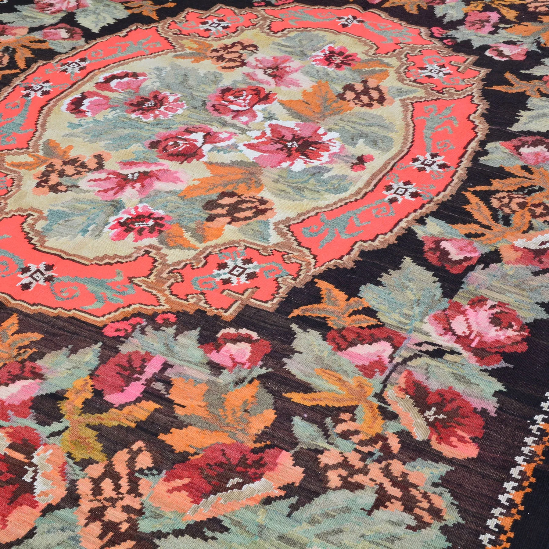 Hand-Woven Reversible Bessarabian Maldivian Kilim Handmade Rug (Size 6.9 X 9.2) Cwral-10179