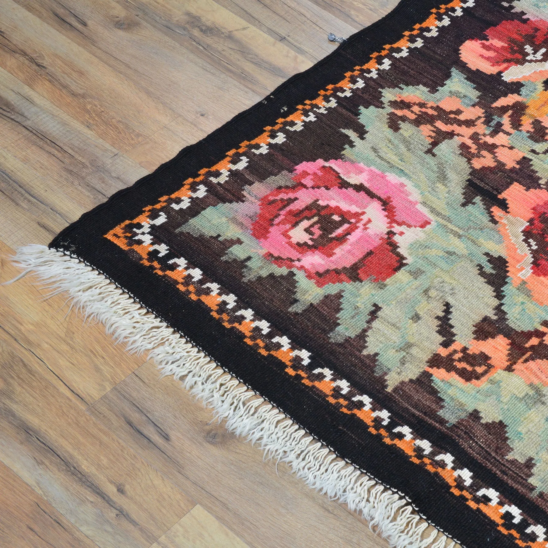 Hand-Woven Reversible Bessarabian Maldivian Kilim Handmade Rug (Size 6.9 X 9.2) Cwral-10179