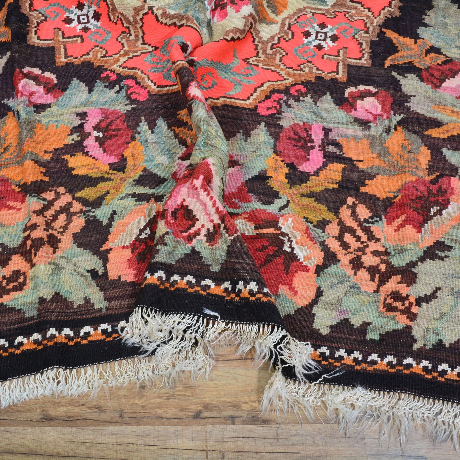 Hand-Woven Reversible Bessarabian Maldivian Kilim Handmade Rug (Size 6.9 X 9.2) Cwral-10179