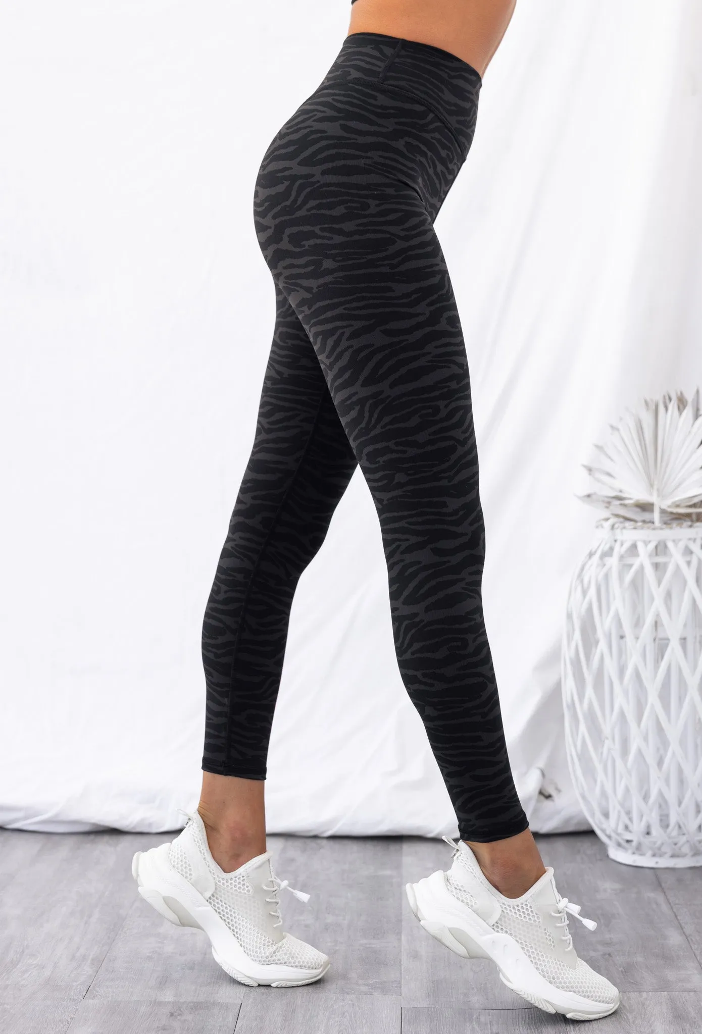 High Waist Leggings - Black Zebra