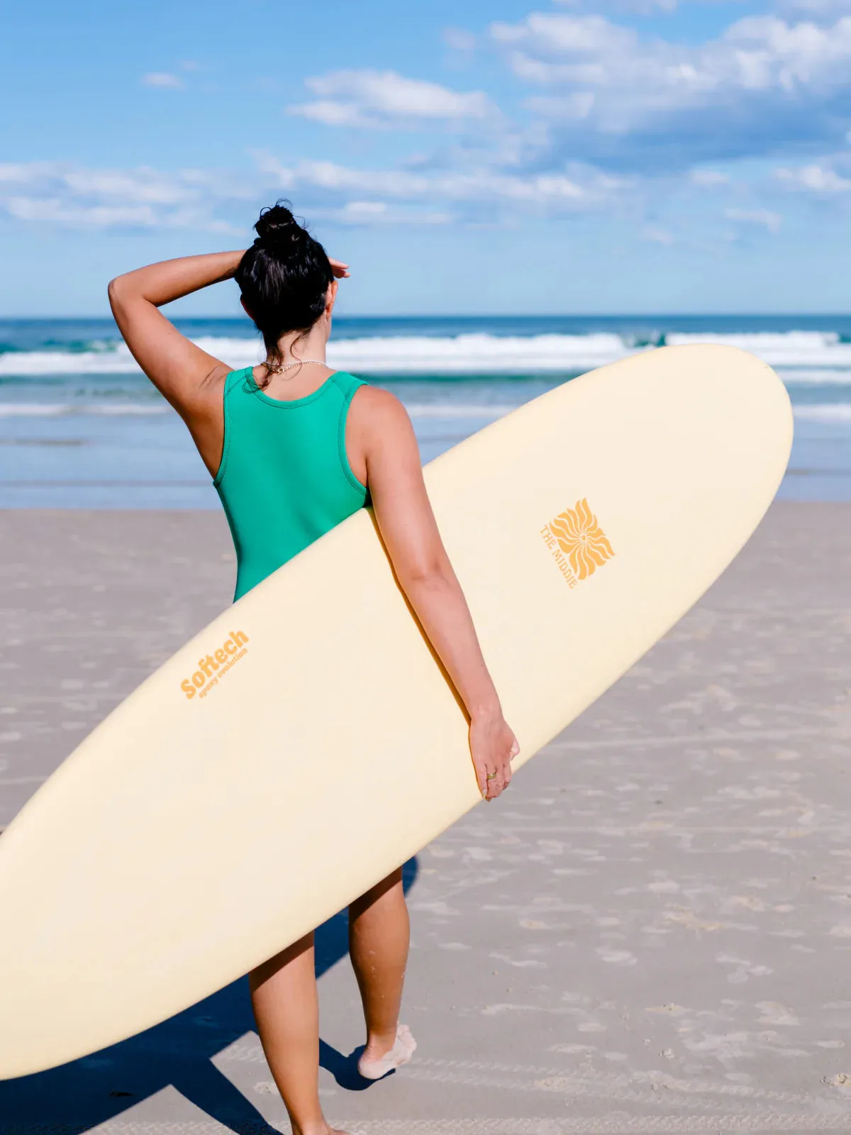 SOFTECH THE MIDDIE 6'10" FCS II EPOXY SOFTBOARD 50L - BUTTER PALMS
