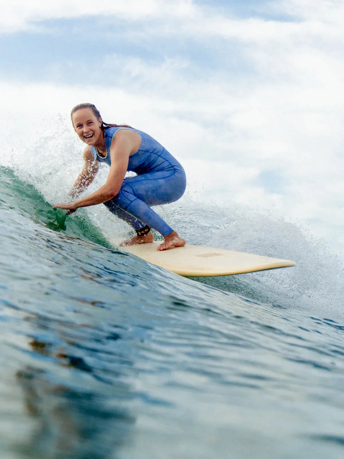 SOFTECH THE MIDDIE 6'10" FCS II EPOXY SOFTBOARD 50L - BUTTER PALMS