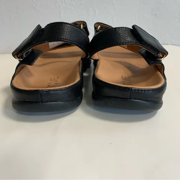 Strive Kona sandals adjustable straps black size 7.5/8